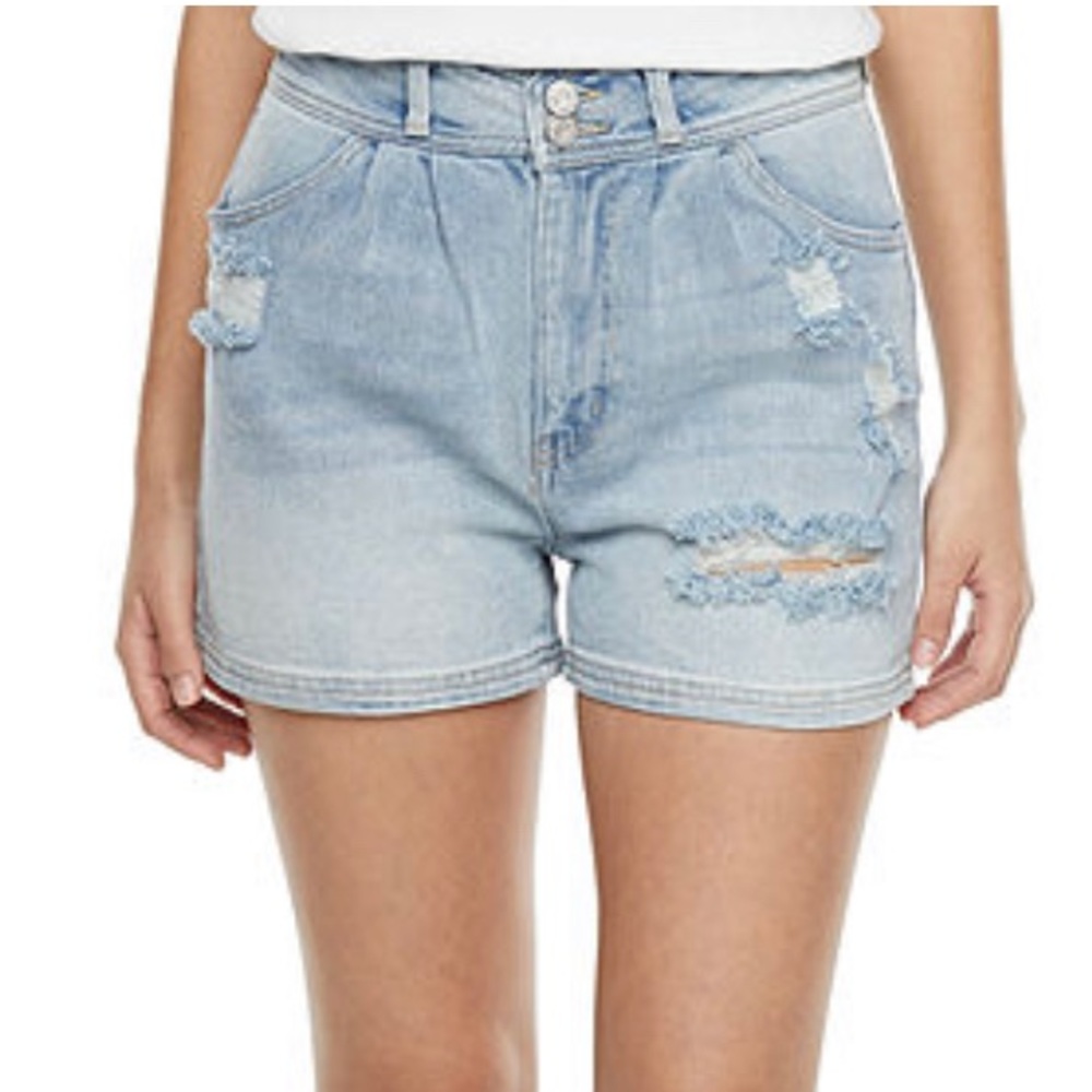 Relaxed Jean shorts  High Rise 2 3/4" Denim Short-Juniors light wash